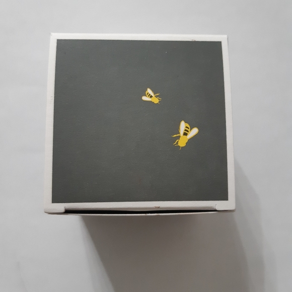 New Origins Clear Improvement Charcoal Honey Mask - Picture 2 of 2